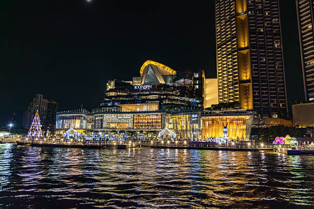 IconSiam Bangkok luxury mall with floating market and designer shops