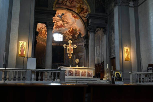 Interior of San Salvatore in Ognissanti church