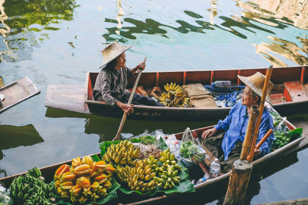 Bangkok floating market Lat Mayom