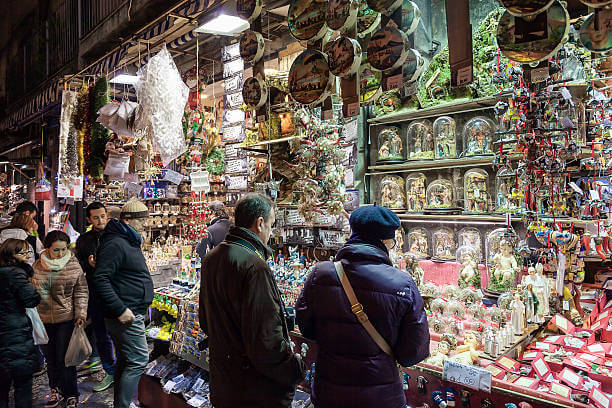 an Gregorio Armeno nativity shops in Naples — Italian Christmas traditions