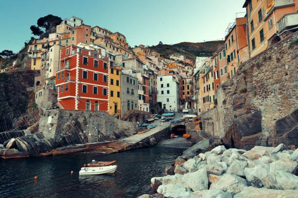 Riomaggiore Cinque Terre showing local streets and fun things to do in Cinque Terre
