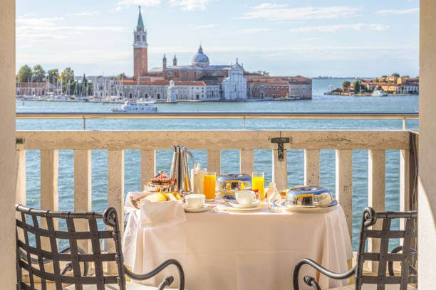  best hotels in venice for first time visitors luxury hotels in venice grand canal view balcony suite