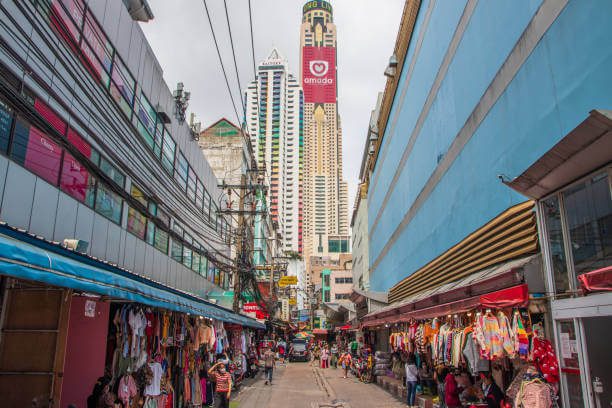 where to stay in Bangkok for shopping Pratunam Market wholesale district